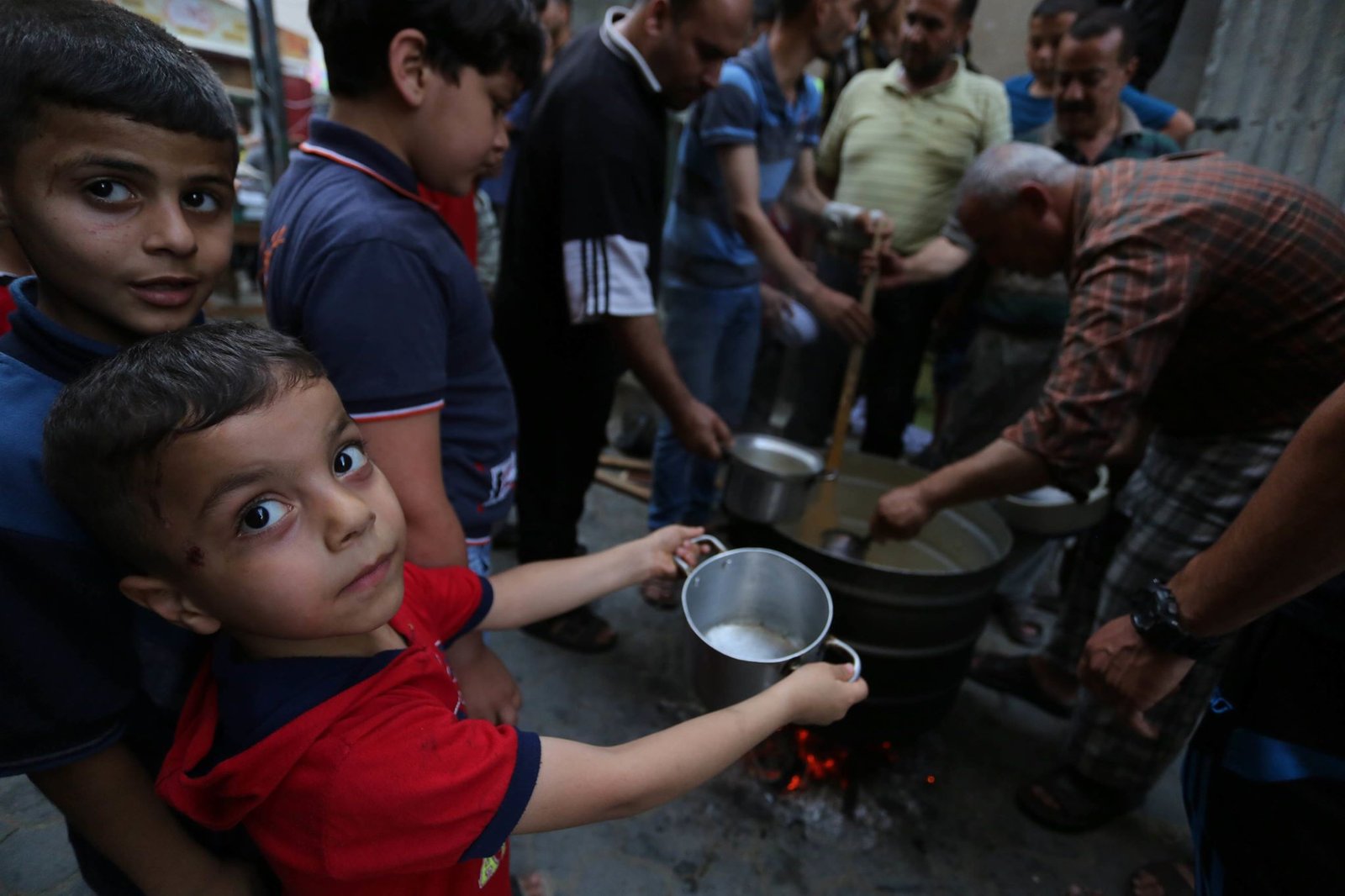 Gaza Grapples with Food Shortage Amid Israeli-Hamas Conflict