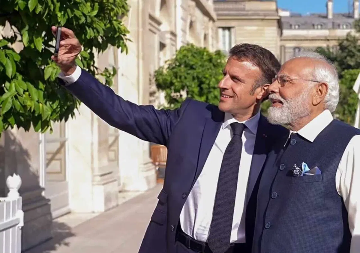 PM Modi Gifts Ram Mandir Replica to French President Emmanuel Macron