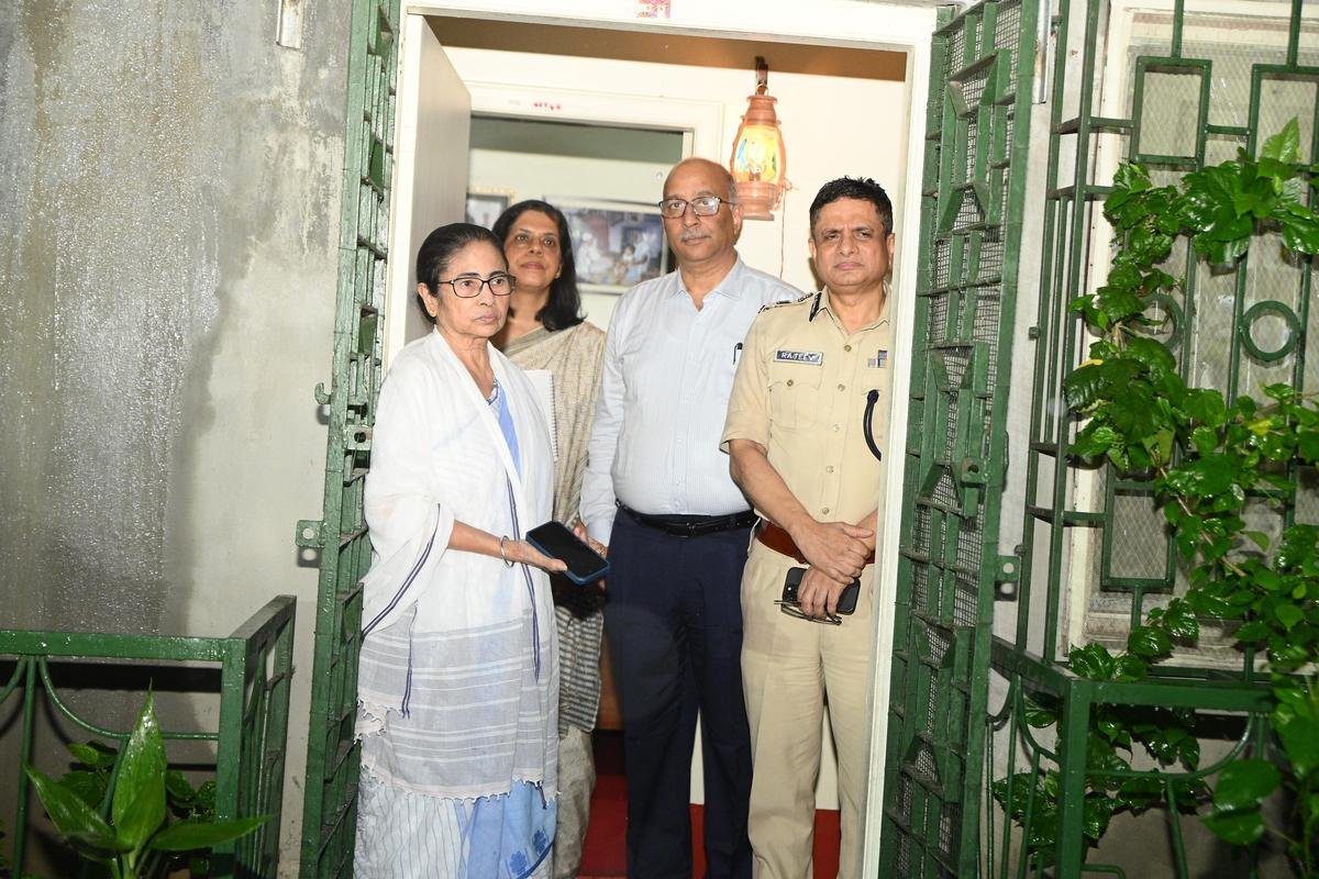 Mamata Banerjee Accepts Almost All Demands in Doctor's Meet Last Night
