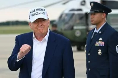 Trump Calls Putin 'Crazy' Over Fresh Ukraine Offensive, Warns of Russia's Downfall