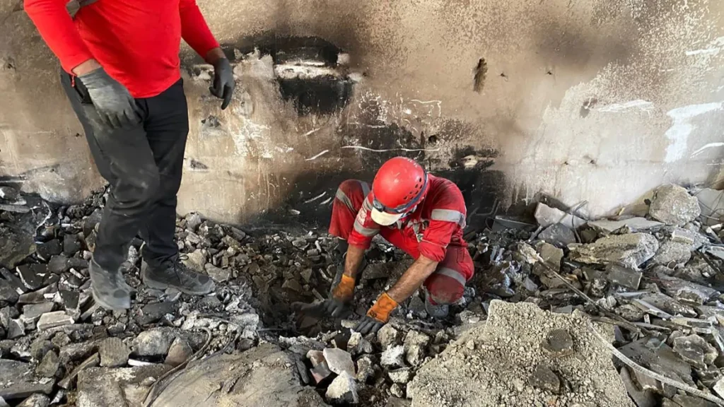 Iranians told to evacuate as Israel steps up attacks on Tehran