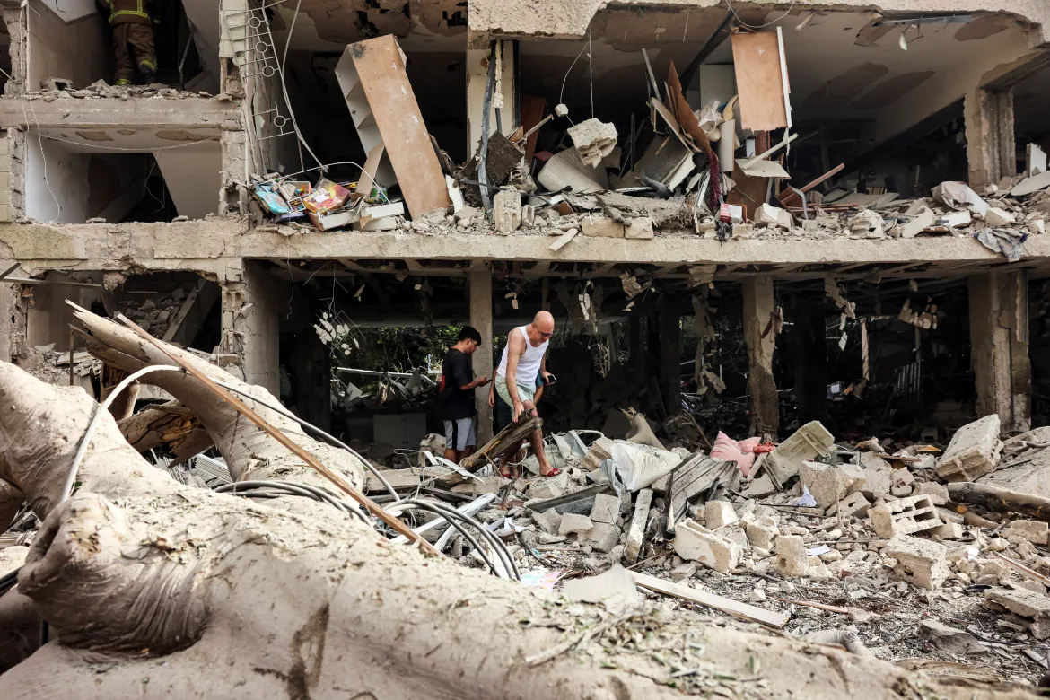 US Bombs Nuclear Sites of Iran; Updates