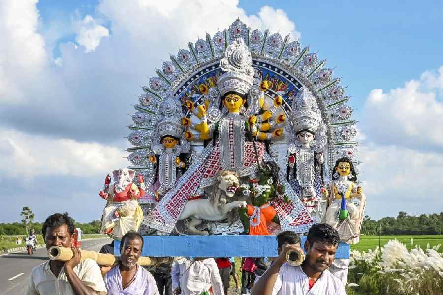 Sharad Navratri 2025: Dates, Mythological Importance &