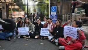 Unnao Rape Case Protest in front of Delhi HC