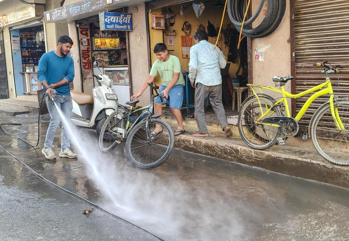 Indore Water Contamination: 10 Deaths, 200+ Hospitalized