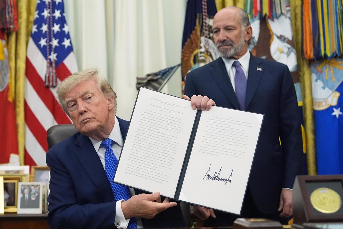 Donald Trump Signs Executive Orders on Birthright Citizenship